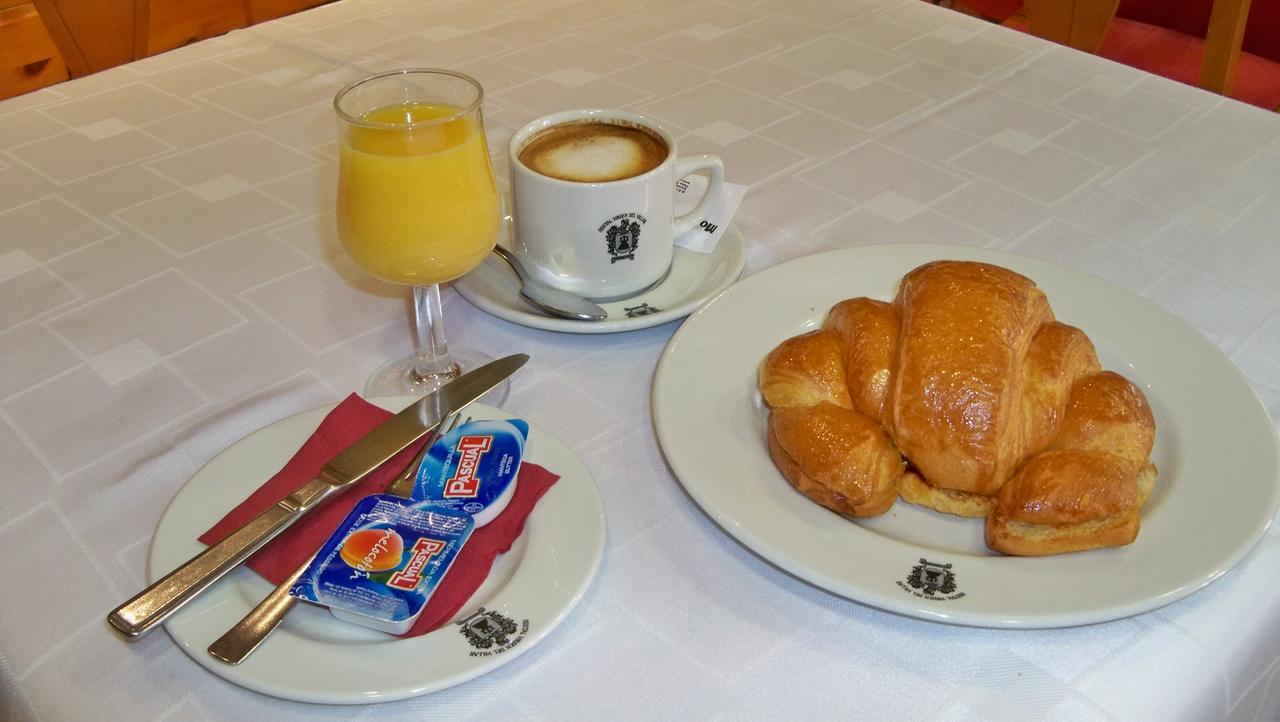 Hostal Virgen Del Villar Laguna de Duero Esterno foto