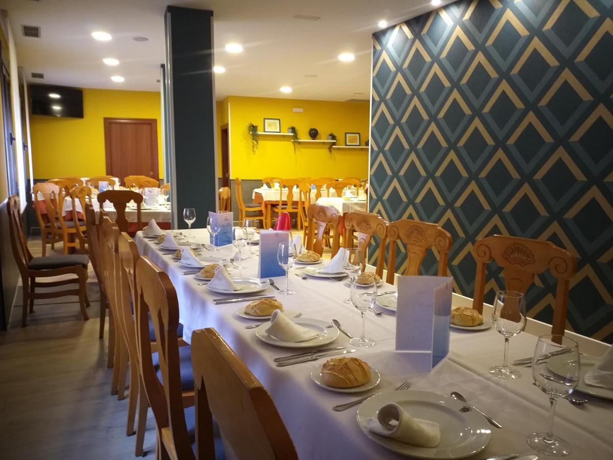 Hostal Virgen Del Villar Laguna de Duero Esterno foto
